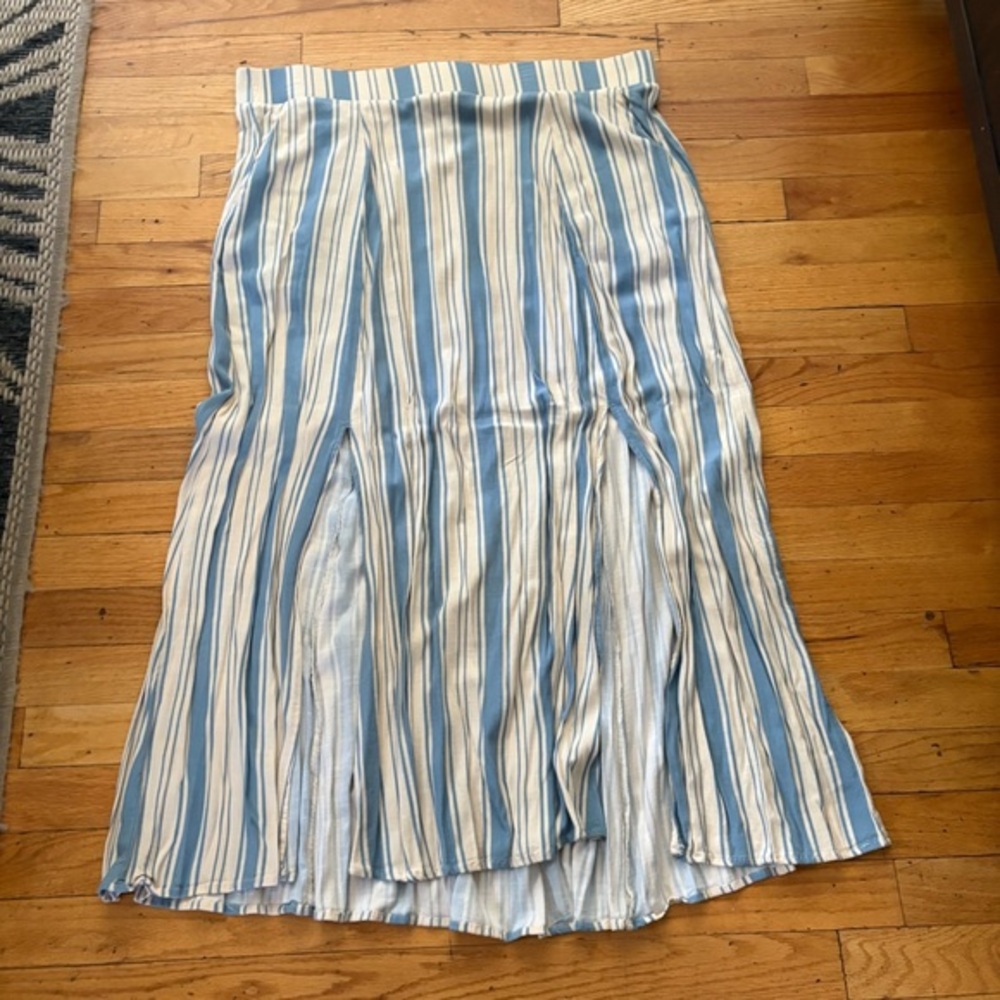 Torrid Blue & Cream Striped Skirt Size 2